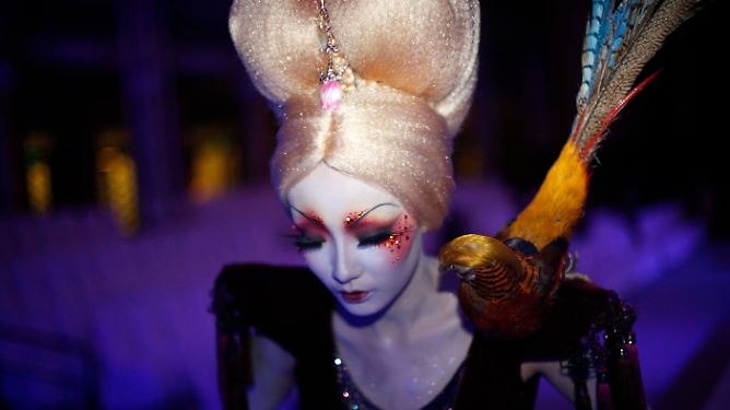 China Fashion Week: Flirrende Erotik aus dem Reich der Mitte