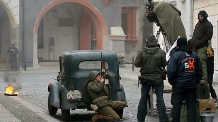 Bei Dreharbeiten für den Film "Inglourious Basterds" (November 2008).