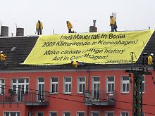 Greenpeace-Aktion in der Bornholmer Straße.