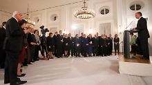 Köhler empfängt seine Gäste im Schloss Bellevue.