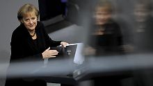 Regierungserklärung im Bundestag: "Vage Wege aus der Krise"