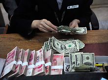 China hält den Wechselkurs zum Dollar stabil.