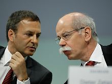 Stoßen ins selbe Horn: Bodo Uebber (links) und Dieter Zetsche (Archivbild).