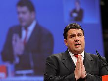 Gabriel leistete Abbitte für vergangene Fehler und schwor die Genossen auf den Kampf um die Mitte ein.