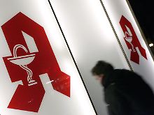 Autofahrer sollten immer nach dem "verkehrsichersten" Medikament fragen.