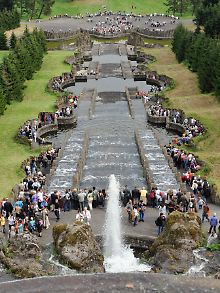 Touristenmagnet: Die Wasserspiele bei den Kaskaden im Bergpark. 