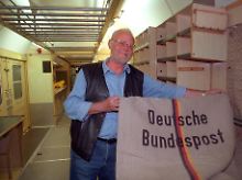 Zwei Postreformen waren nötig, um aus der Deutschen Bundespost die Deutsche Telekom, die Deutsche Postbank und die Deutsche Post zu formen.