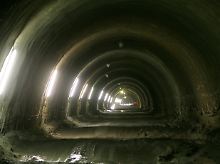 Wer tatsächlich den Tunnelblick hat, wird sich im Sommer kommenden Jahres zeigen.