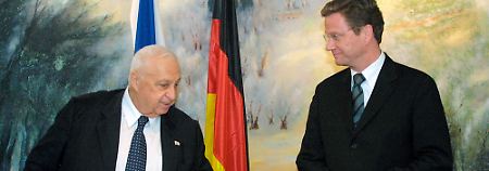 Beim Besuch beim damaligen israelischen Ministerpräsident Ariel Sharon wurden Guido Westerwelle 2002 die Leviten gelesen. Seitdem war er nicht mehr im Heiligen Land - bis jetzt.