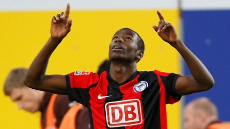 Herthas Adrian Ramos ist ab sofort kein Nullinger mehr.