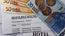 Die geplanten Steuersenkungen für Hotels sind auch in der Regierungskoalition umstritten.