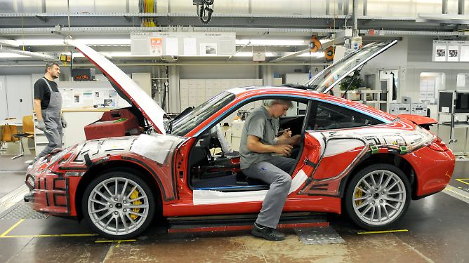 Am Steuer der neuen Holding: Wer lenkt Porsche?