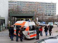 Der gebürtige Ukrainer kommt per Krankentransport.