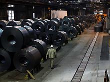 Volle Lager bei Thyssenkrupp in Duisburg.