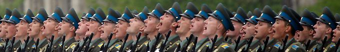 Russland feiert "Tag des Sieges": Moskau im Gleichschritt