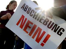 Rund 30.000 Menschen haben eine Aufenthaltserlaubnis auf Probe.