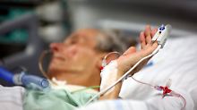 Mit moderner Gerätmedizin können Menschen fast unendlich lange in einem lebensähnlichen Zustand gehalten werden.
