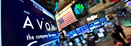 Avon lehnt die Übernahme ab. Nun will Coty selbst auf das Parkett.