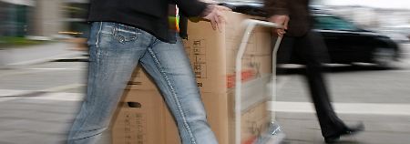 Volles Haus im Morgengrauen: Razzia bei der LBBW