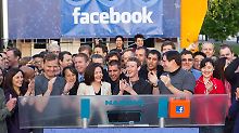 Facebook legt Nasdaq lahm: Zuckerberg feiert Börsengang 