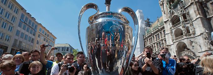 Stelldichein der Offensivstars: Bayern oder Chelsea - wer ist besser?