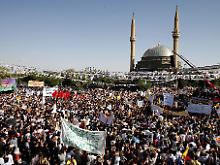 Tausende Kurden demonstrieren in Diyarbakir für mehr Rechte in der Türkei (Archivfoto vom 1. September 2009). 