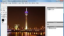 Obwohl es nur 400 KByte groß ist, bietet Fotografix sogar die Arbeit mit Ebenen.