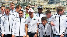Gute Laune in Monaco: Beim Formel-1-Besuch war den Bayern die Vize-Tristesse nicht anzumerken.