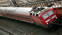 Regionalzüge in Deutschland fahren bis zu 200 Kilometer pro Stunde schnell. Auf dem Bild handelt es sich aber um ein langsameres Modell.
