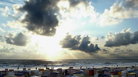 Kurstrand der größten ostfriesischen Insel Borkum (Kreis Leer) im niedersächsischen Wattenmeer.