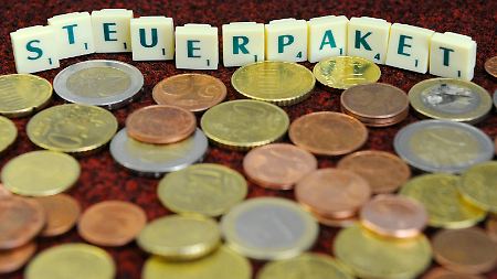 Steuerpaket ist durch: "Aufschwung auf Pump"