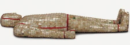 Eines der spektakulären Ausstellungsstück: Ein königliches Leichenheld, gefertigt aus Jade.