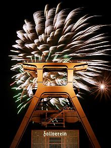 ... Dort wurde die Wahl zur Kulturhauptstadt 2010 mit einem Feuerwerk gefeiert.
