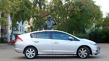 Keine schlechte Wahl, dieser Honda. Im Fahrbetrieb zeigt er sich ab und an etwas schwächlich, aber das Zusammenspiel zwischen Benzin- und Elektromotor funktioniert einwandfrei.