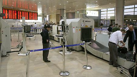 Sicherheitskontrolle auf dem Flughafen Ben Gurion in Tel Aviv.