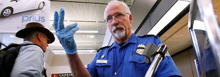 Die Kontrollen an den US-Flughäfen wurden bereits verschärft - weitere Maßnahmen könnten folgen.