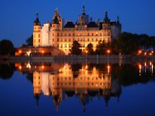 Malerisch und sehenswert: das Schweriner Schloss.