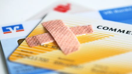 Die Bundesbank sieht eine Besserung bei der Kreditvergabe. Wirtschaftsverbände bleiben skeptisch. 