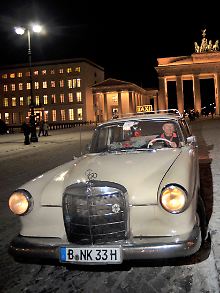 Elegant durch Berlins Nacht.