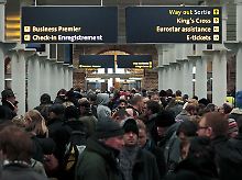 Passagiere in St. Pancras Station.