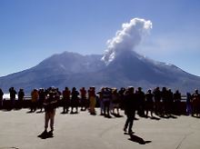Bellingham ist ein kleines Küstenstädtchen am Pazifik mit Universität und knapp 80.000 Einwohnern: Der Vulkan Mount St. Helens liegt gut dreieineinhalb Autostunden entfernt im Süden.