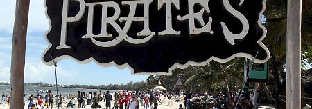 Piraten-Bar in Mombasa: Von Daressalam bis Mombasa locken am Indischen Ozean viele Strände. 