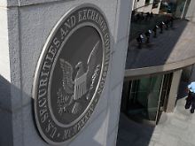 Gut gewappnet: Staatstragende Symbolik am Hauptgebäude der SEC in Washington.