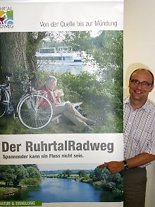 Der Ruhrtal Radweg führt  vorbei an Bochum und Essen bis nach Duisburg.