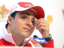 Felipe Massa ist an Schumacher greift. Kann er ihn auch schlagen?