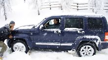 Tiefschnee ist nicht unbedingt das beste Terrain für den US-Boy. Da hat er sich das ein oder andere mal festgefahren.