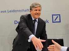 Für einen Handschlag vom Chef arbeitet auch bei der Deutschen Bank niemand - nicht einmal die "besten Köpfe" (Archivbild).