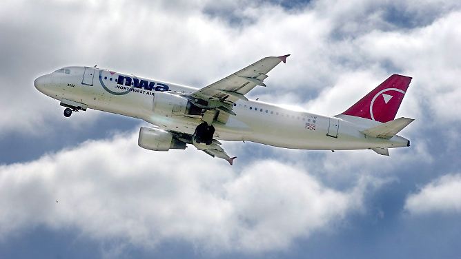 Luftige Pleiten: Alarm über den Wolken