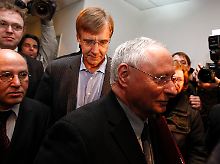 Dietmar Bartsch - hier zwischen Gysi und Lafontaine - ist dem Machtkampf zwischen Fundis und Realos zum Opfer gefallen.