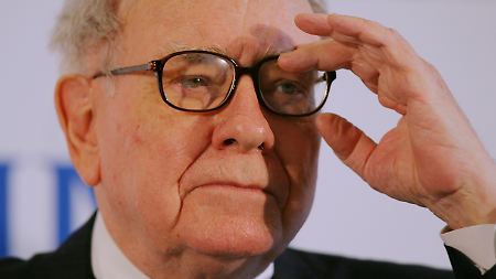Buffett und die Münchener Rück: Milliardär kauft Anteile.